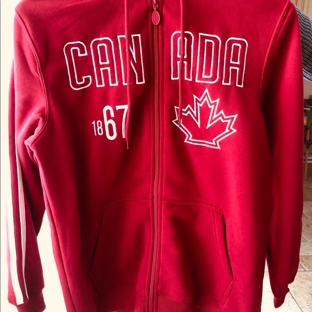 “CANADA 1867”Youth Hooded Sweatshirt (Unworn)